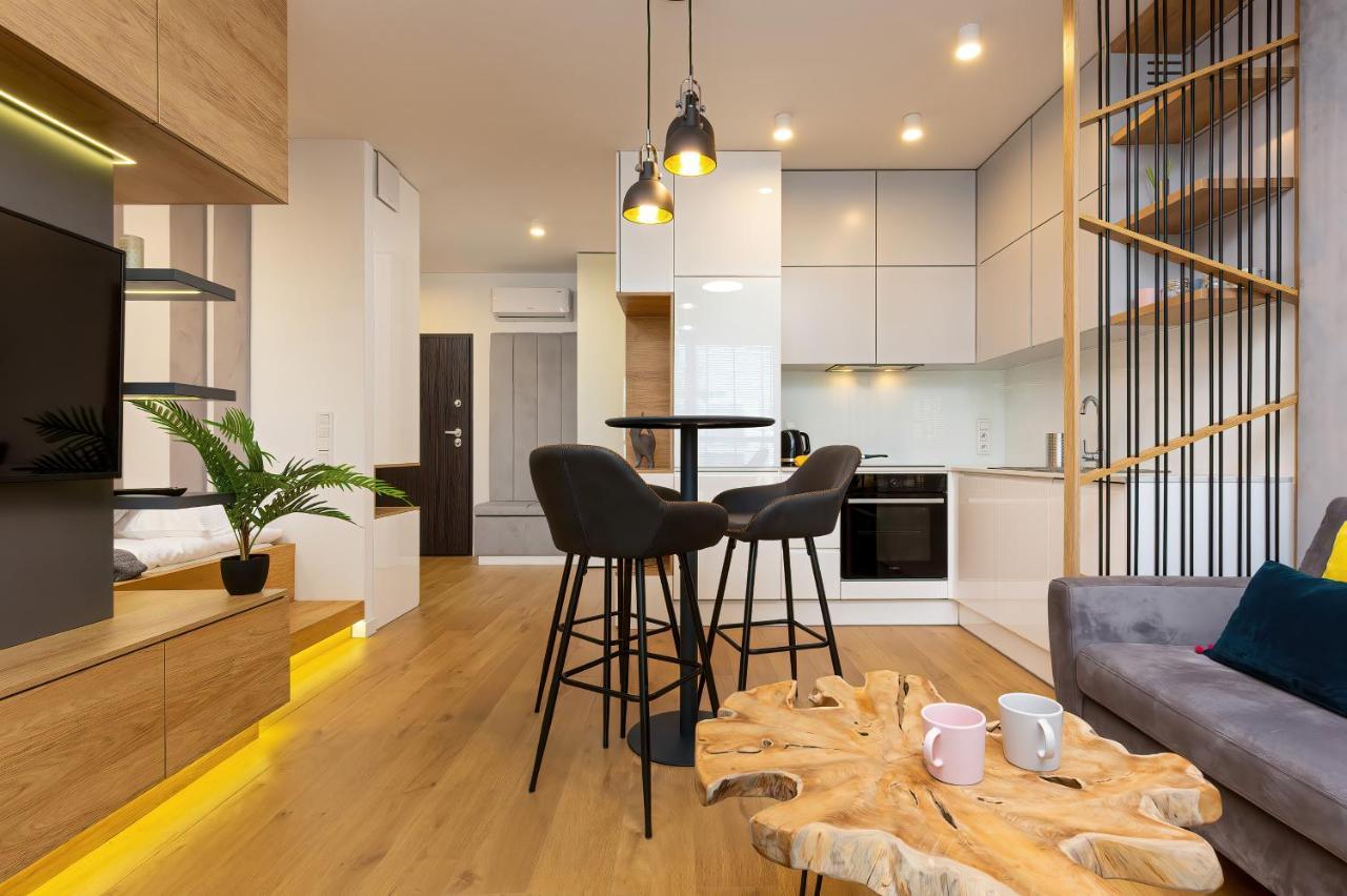 Apartment City Center Grzybowska By Renters Prestige Varsovie Extérieur photo